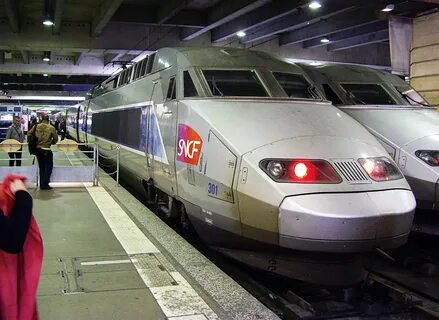 TGV-A-301-paris-montparnasse-23-10-2012-fws.jpg. w:en:public domain. 