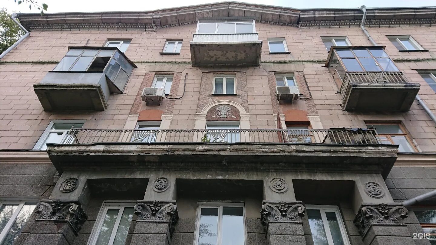 Станиславского 6 новосибирск. Станиславского дом 4. Станиславского дом 4. Г. Проспект стачек 1980.