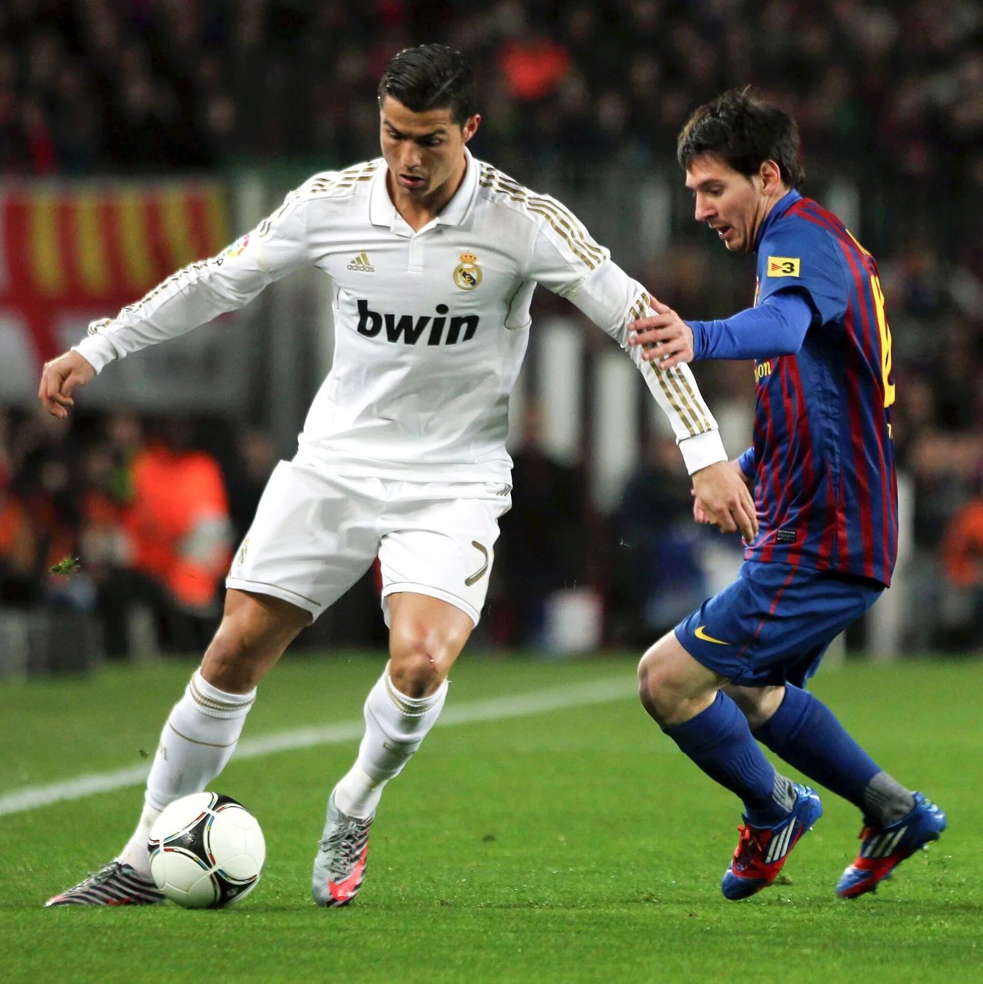 Фут в футболе. Лионель Месси Реал. Messi Ronaldo. Лионель Месси и Криштиану Роналду. Футбол Роналдо против Месси игра.