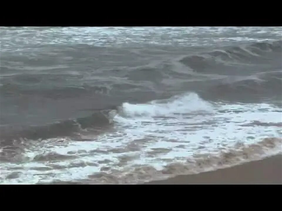Тайфун в Ливадии. Ливадия Приморский край шторм. Гони на море.