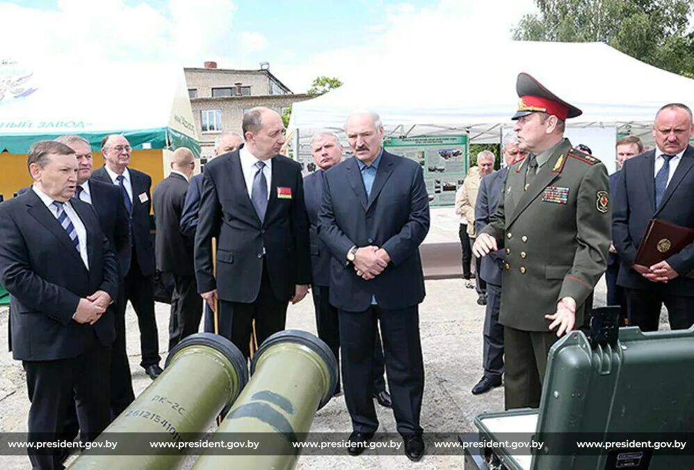 140 ремонтный. 140 Ремонтный завод Борисов. Ремонтный завод в Борисове здание.