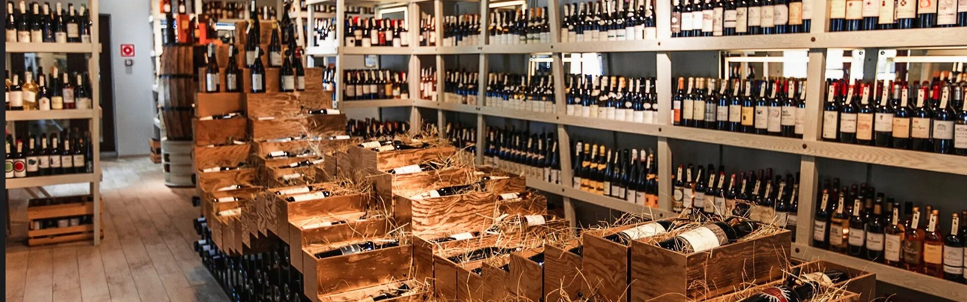 винотека wine бутик. витрина винного магазина. винотека владивосток. винотека грибаново. винотека горького 193.