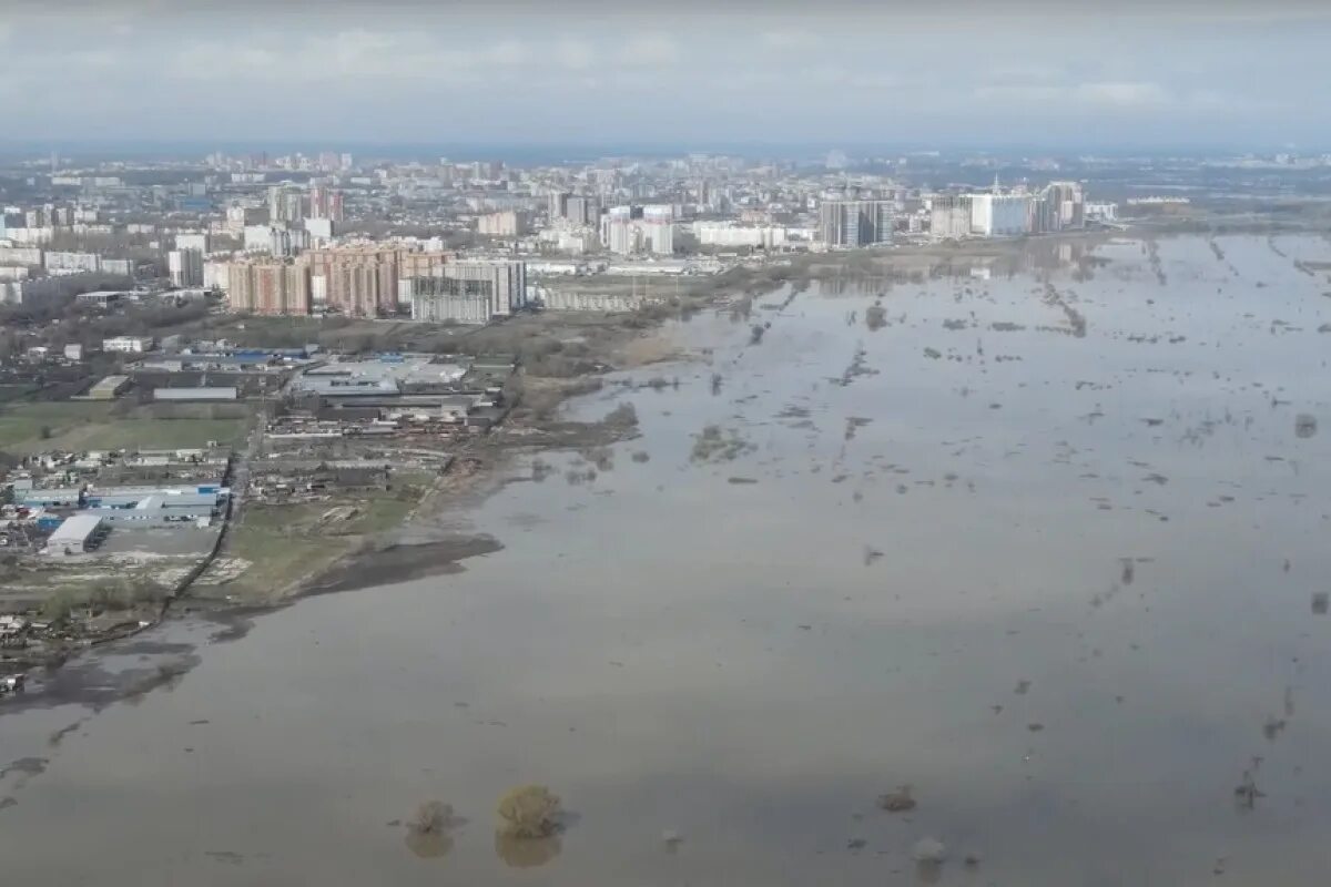 Уровень воды в реке ока город рязань. Ока река Рязань разлив. Разлив Оки в Рязани 2022. Разлив Оки в Рязани. Разлив реки Оки 2022.