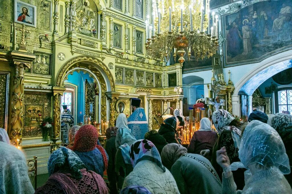 сретение господнебогослу. сретение господне реутов казанский храм. сретение службы в храмах. сретение господне патриарх кирилл. литургия на сретение господне слушать.