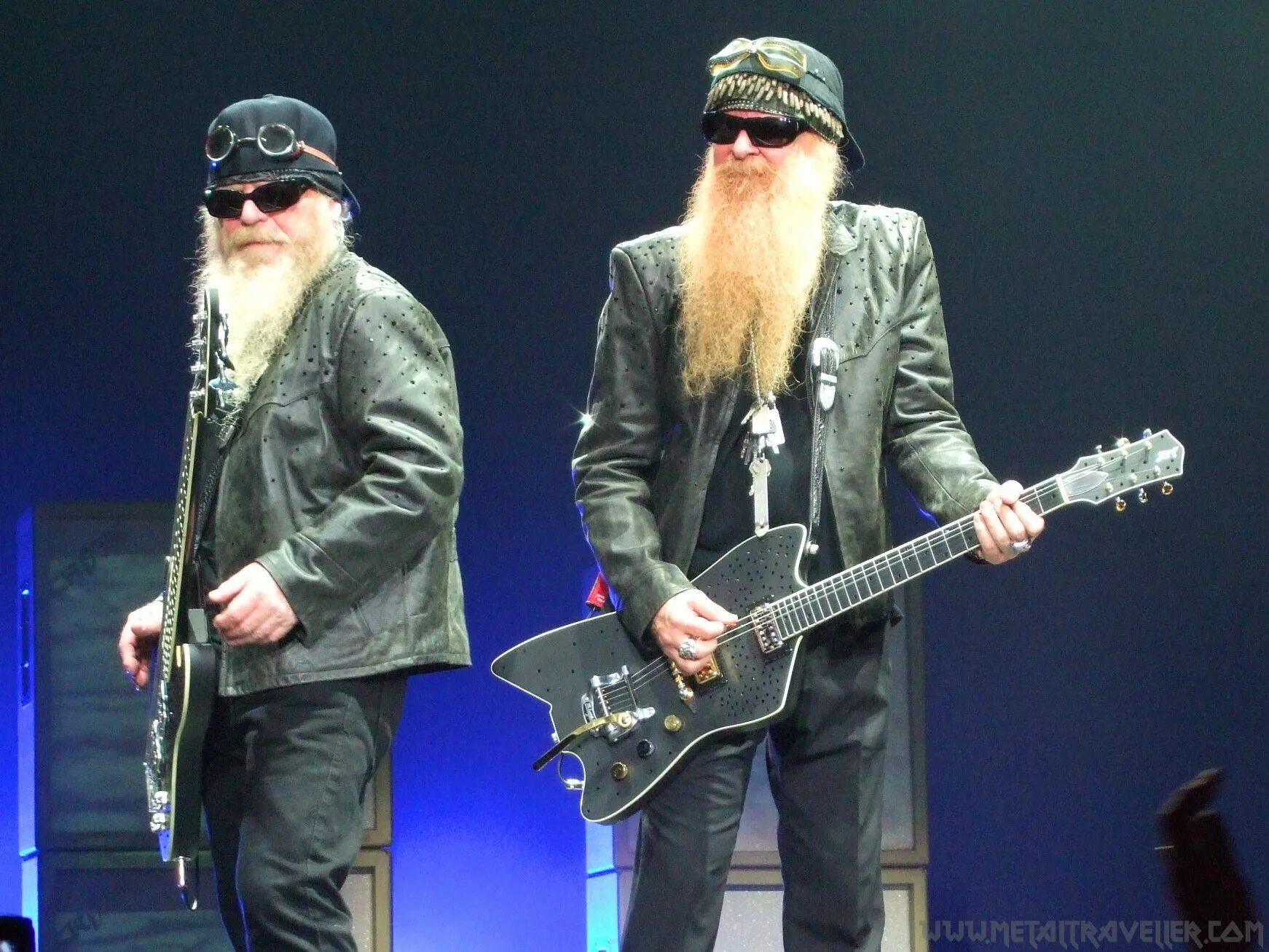 Ззтоп. Солист ZZ Top. Бородатые рок музыканты ZZ-Top. Группа зизи топ. Борода ZZ Top.