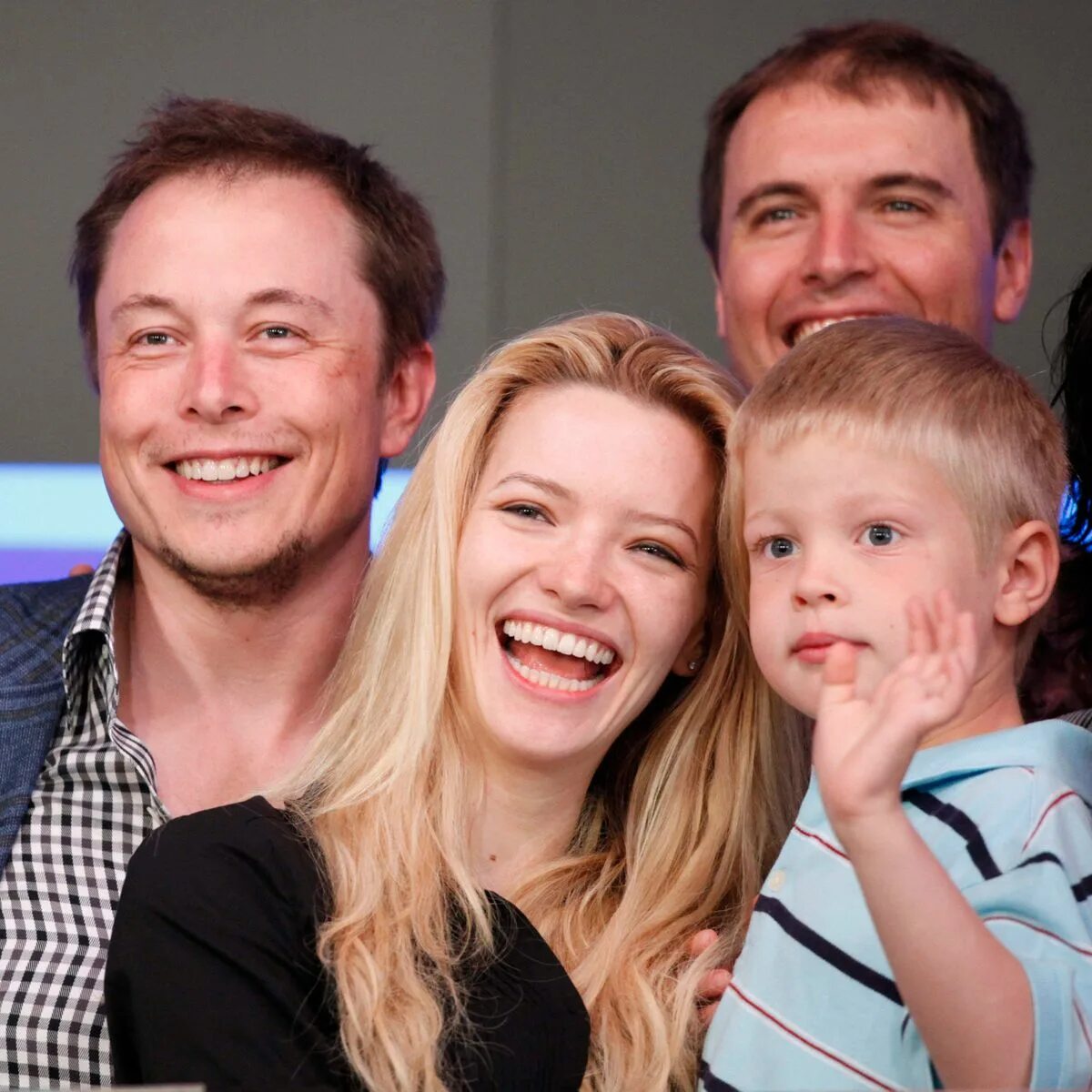 стрижка илона маска. мэй маск и илон маск. вивиан дженна уилсон дочь илона маска. илон маск дети. отец илона маска.