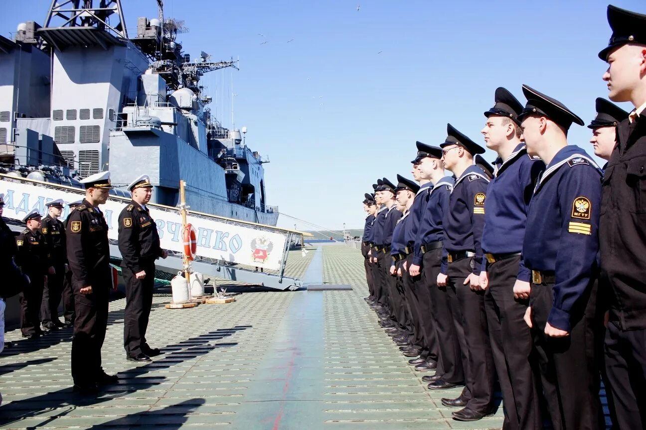 Программа североморск. Корабль адмирал левченко в североморске. корабль левченко североморск. северный флот адмирал левченко. североморск адмирал левченко.
