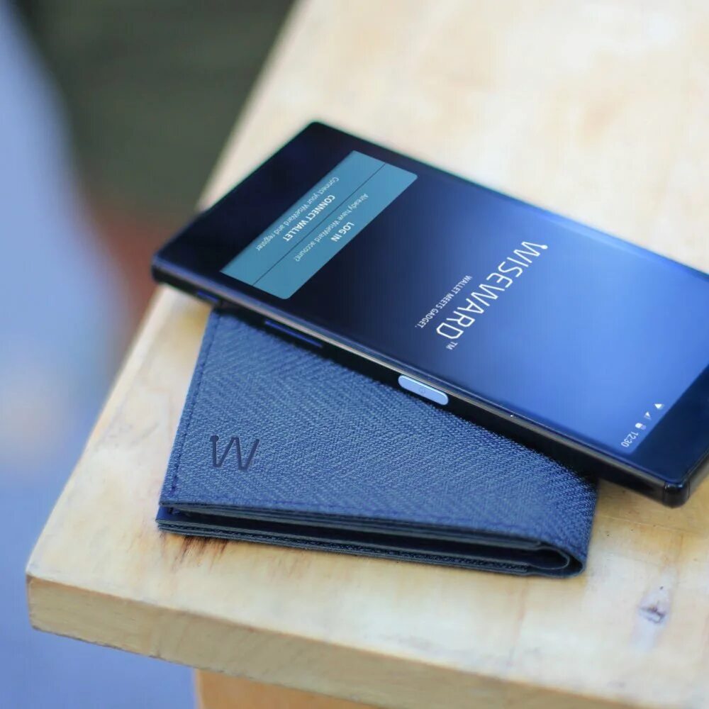 Smart view wallet case. Baggizmo. wallet.