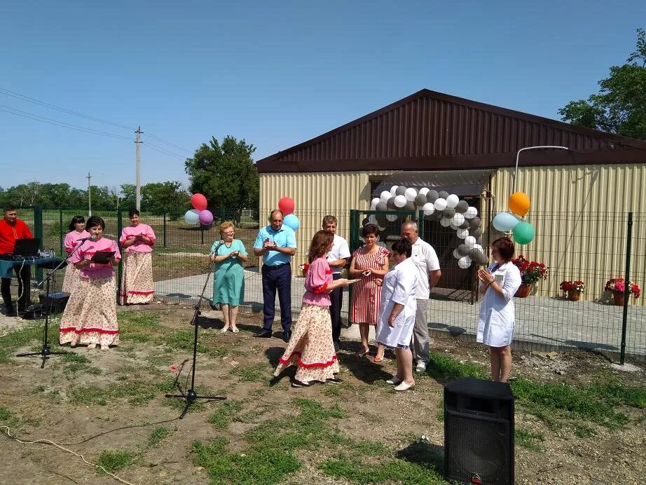 Погода в новопокровской новопокровского района краснодарского края. Станица Новопокровская Краснодарский край ЦРБ. Посёлок Незамаевский Заря Новопокровский район Краснодарский край. Краснодарский край Новопокровский район поселок Новопокровский. Поселок Заря станица Новопокровская.