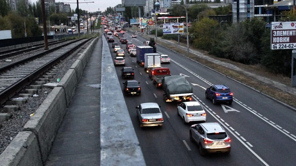 Выделенные полосы Воронеж. Выделенная полоса. Полоса для общественного транспорта. Дорожная инфраструктура.