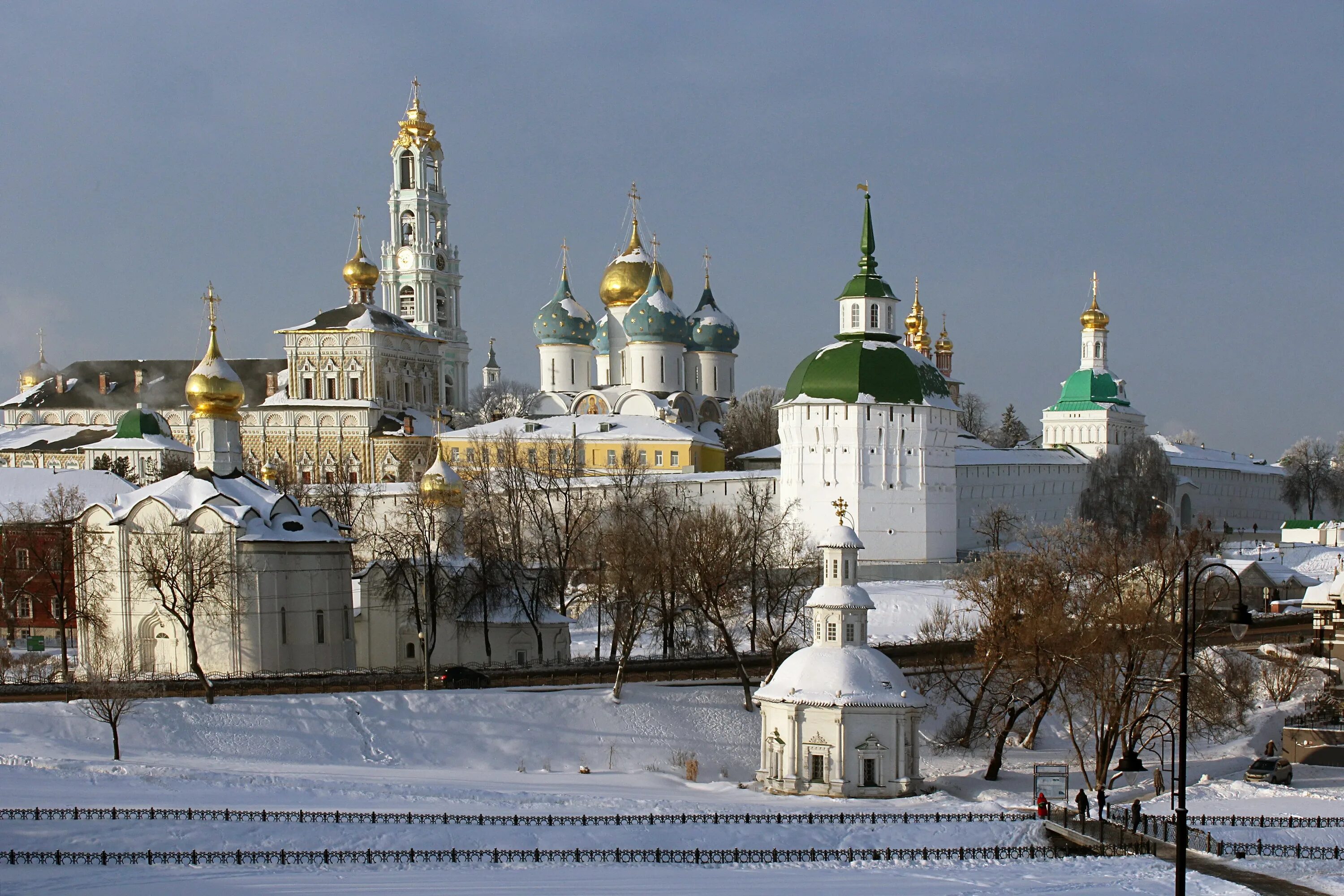 Главный монастырь россии золотого кольца. Свято-Троицкая Сергиева Лавра Сергиев Посад. Свято Троицкий Лавра в Сергиевом Посаде. Троице-Сергиева Лавра Сергиев Посад зимой. Сергиевская Троицкая Лавра.