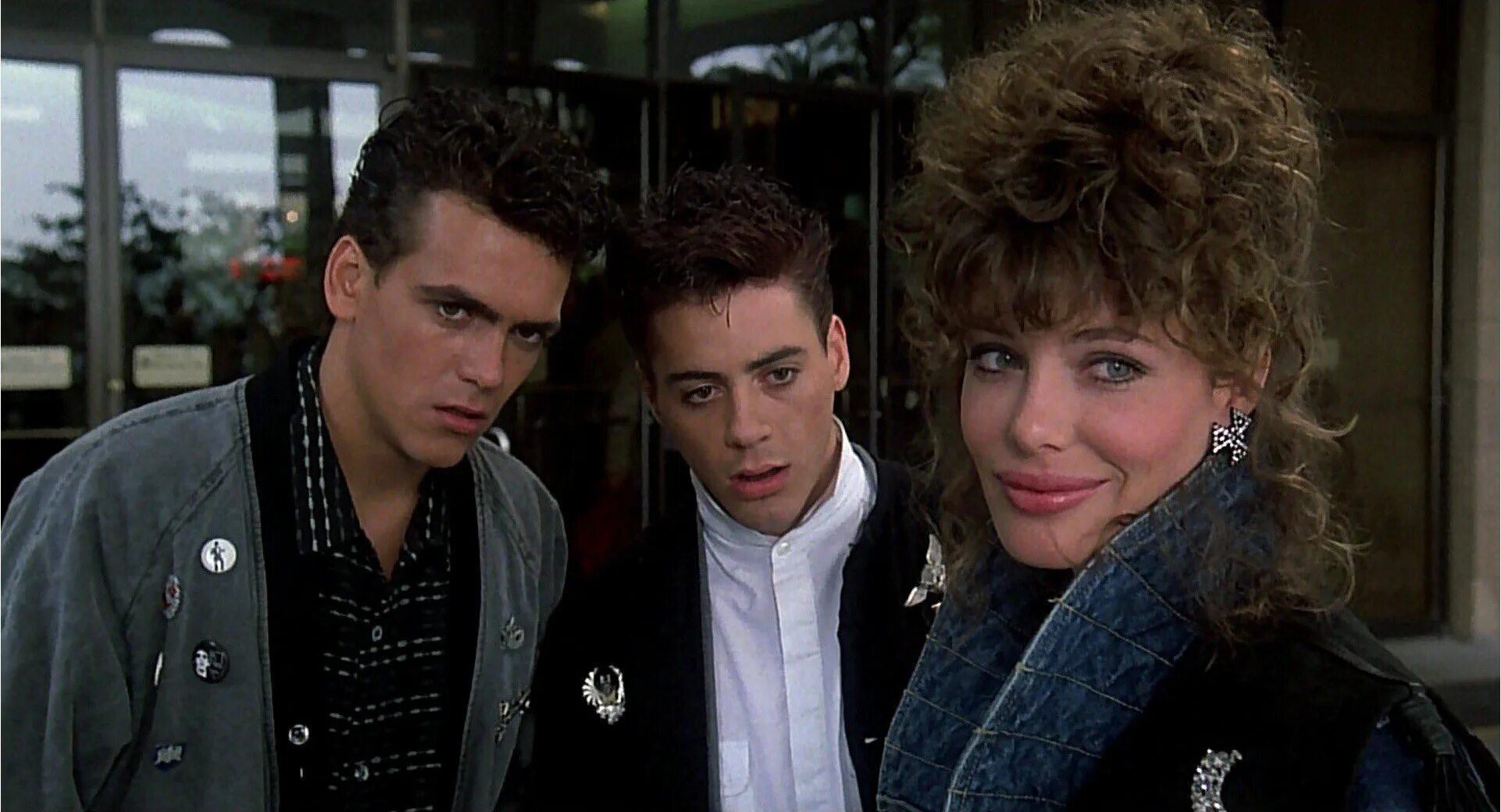 Любовный треугольник. Женщина между двумя мужчинами. Парень и девушка. Удовлетворение женщины языком. Два парня создали девушку.