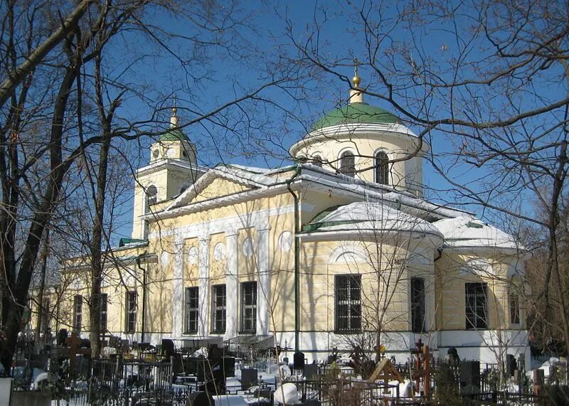 протоиерей геннадий бороздин. иконостас храма сошествия святого духа на даниловском кладбище. протоиерей иоанн фарковец. сайт духовского храма на даниловском кладбище. храм на даниловском кладбище расписание.