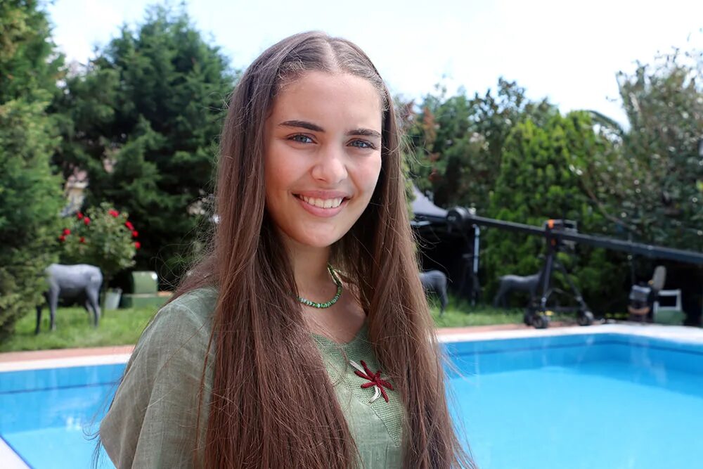 Elif d c