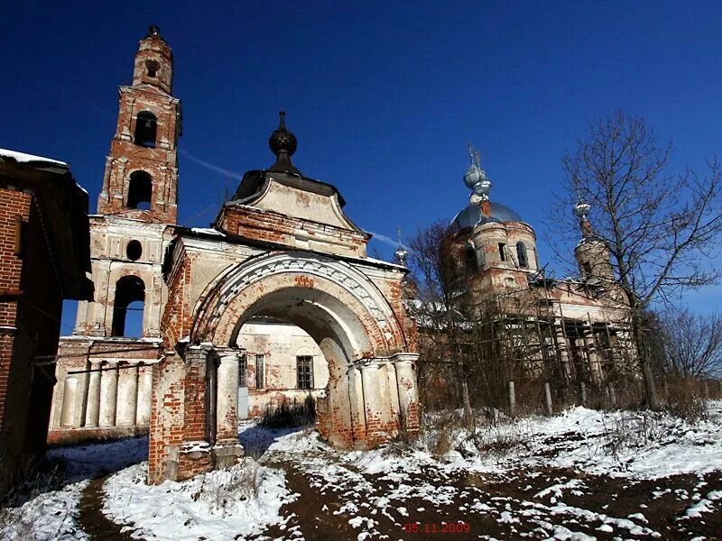 Воскресенское Церковь Воскресения Словущего. Церковь Воскресения Словущего в Воскресенском в Поречье. Воскресенское Ярославская область храм Воскресения. Ярославская область Угличский район Воскресенское Церковь. Село воскресенское церковь