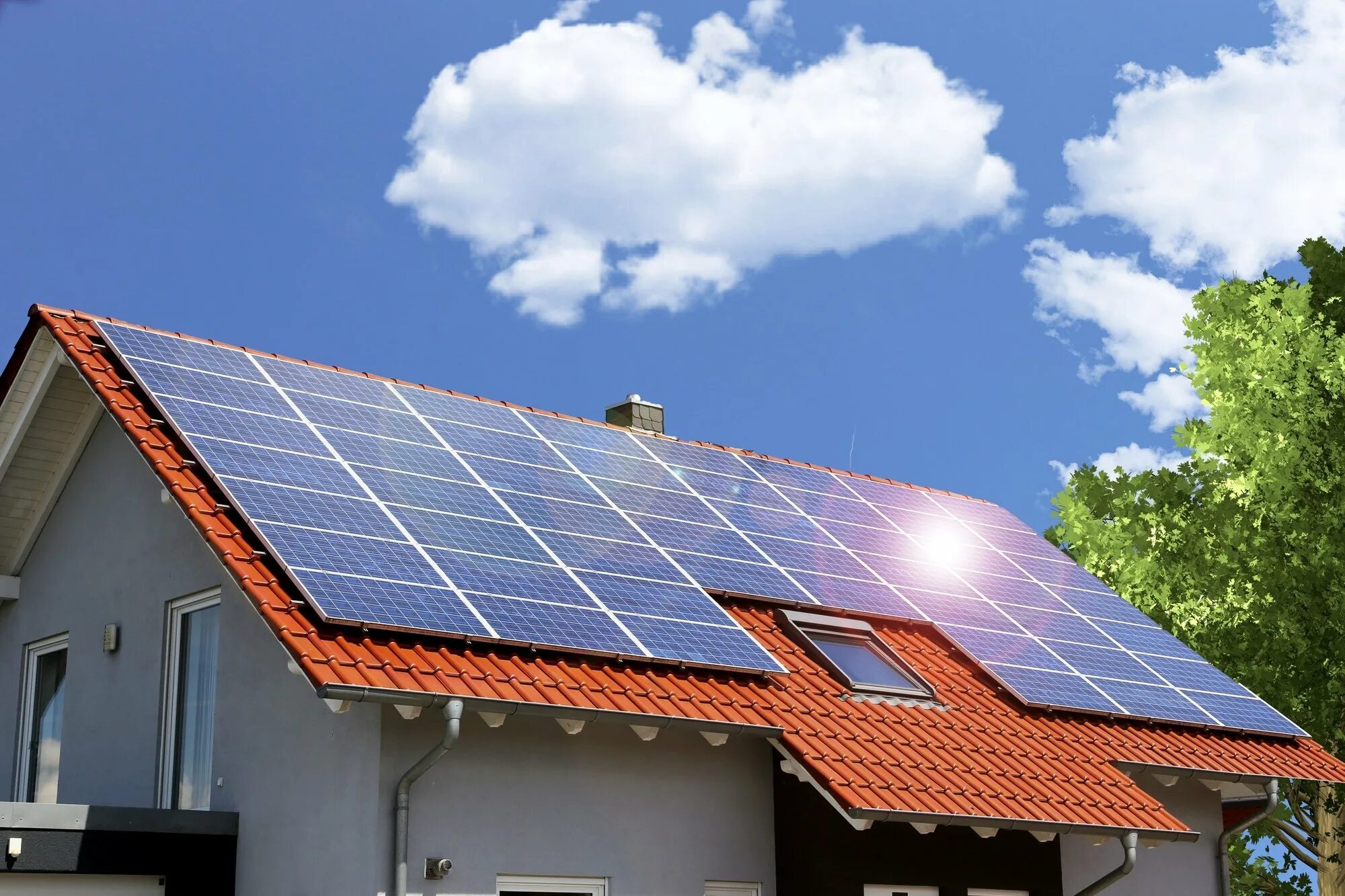 Using solar panel. Солар энергия. pv solar panel. solar panel roof. солнечные электростанции солар системс.
