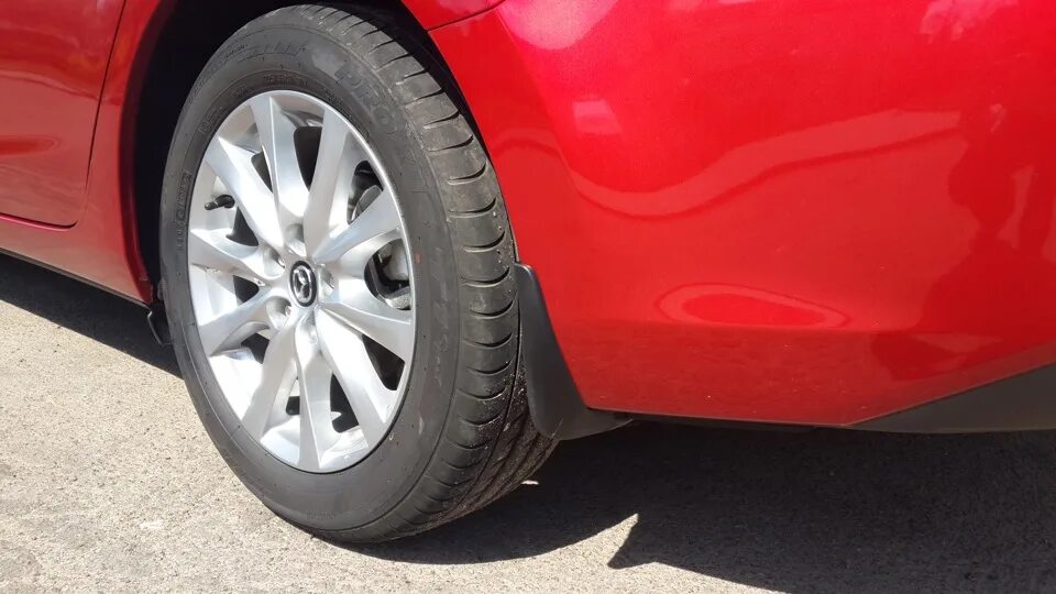 Брызговик mazda 6. Брызговики мазда 6. брызговики мазда 6 джи джи. брызговики мазда 6 gh спорт. мазда 6 gh без брызговиков.