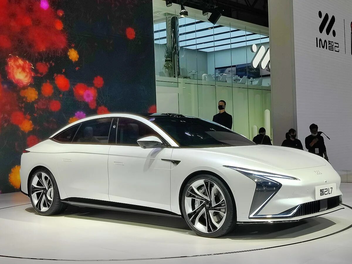 Im l7. 2025 saic zhiji l7 ev. im l7 электромобиль. zhiji l7 электрокар. zhiji im l7.