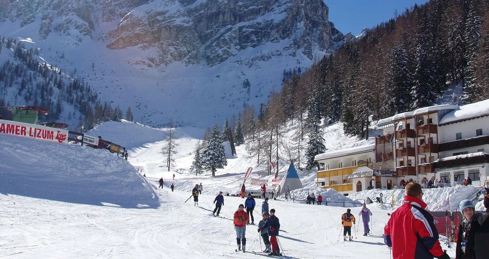 Первые горнолыжные курорты. Инсбрук Альпы. Горнолыжный курорт Австрии Инсбург. Австрия Альпы горнолыжные курорты. Лех Австрия горнолыжный курорт.