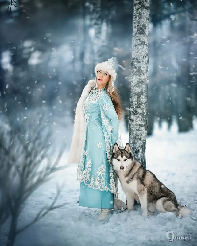 сказочная зимняя фотосессия. снегурочка летом. фото снегурочки в лесу. снегурочка. фото снегурочки в лесу.