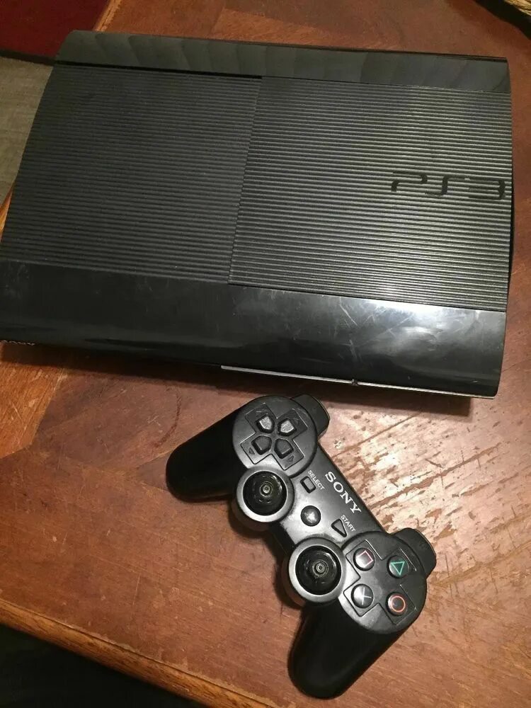 Playstation 4 pro 1tb. Sony ps4 slim 1tb. Ps4 slim с белым джойстиком. Пс 4 1 терабайт 2 джойстика. Ps4 slim 500gb.