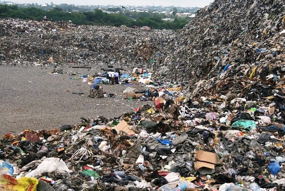 Свалка бордо Поньенте в Латинской Америке. Waste Dump. Бордо Поньенте. Harmful waste.