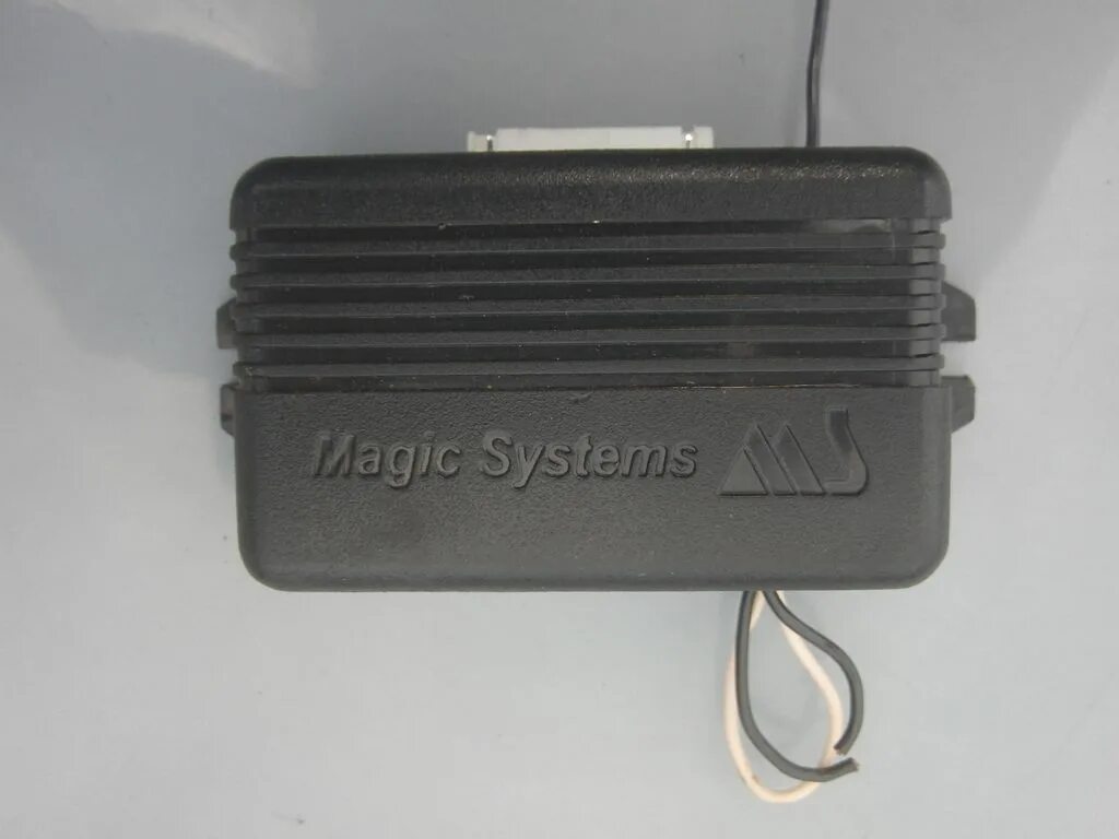 Magic сигнализация. Magic Systems брелок ms320. Автосигнализация Magic Systems MS-225. Блок сигнализации Magic Systems 220. Блок сигнализации Magic Systems 320.