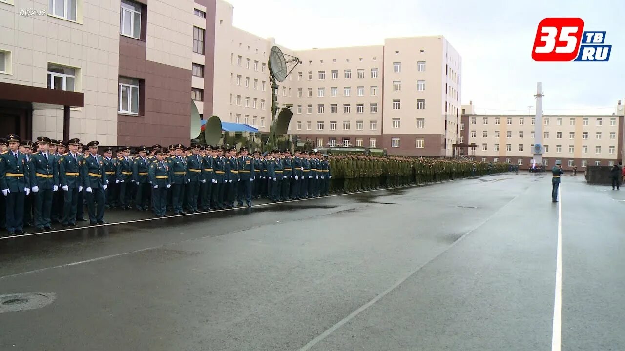 Высшее военное инженерное училище. Череповец институт радиоэлектроники. Череповецкий военный инженерный институт радиоэлектроники. Череповецкий ордена Жукова университет радиоэлектроники. Череповец военный университет.