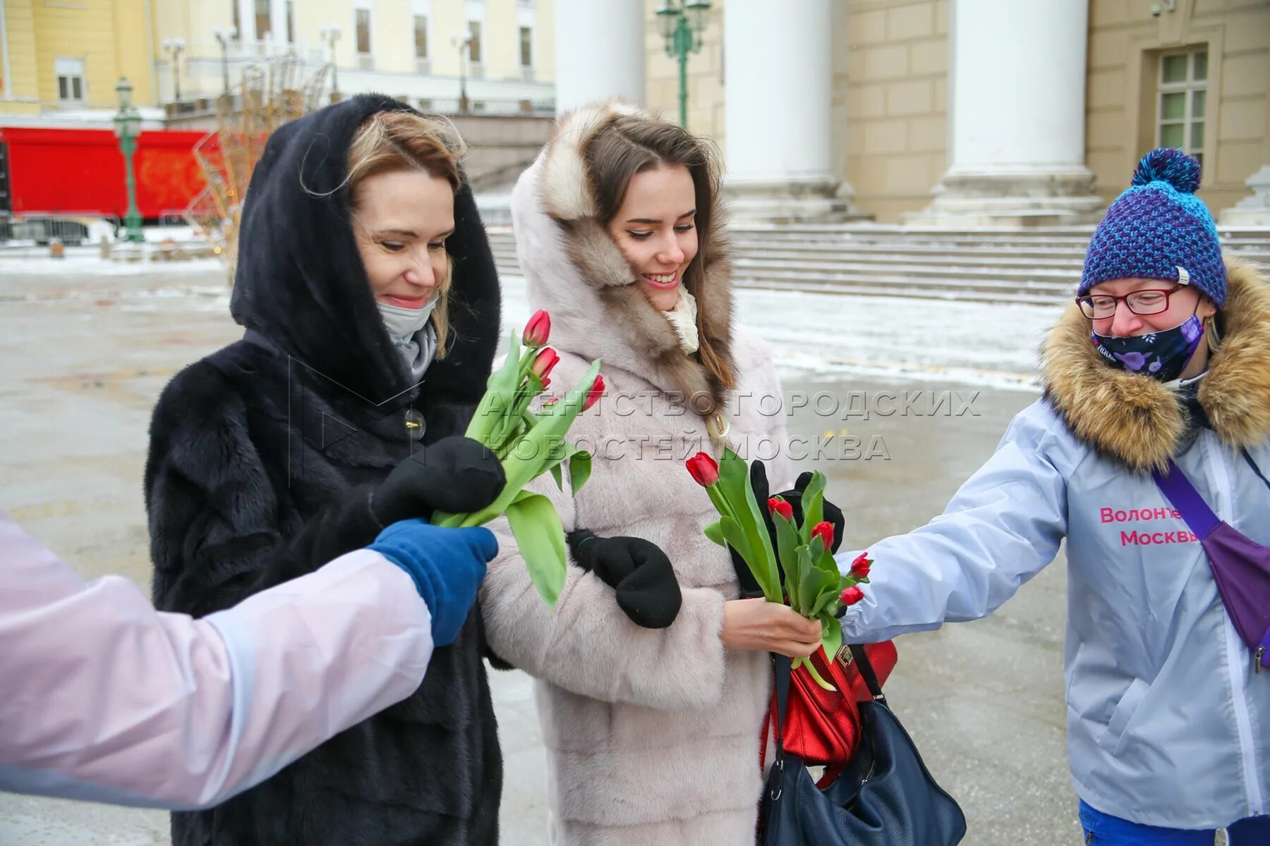 Где в москве дарят цветы