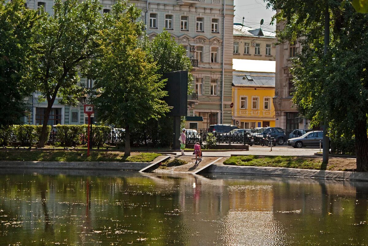 центр москвы чистые пруды