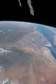 Земная поверхность орбиты