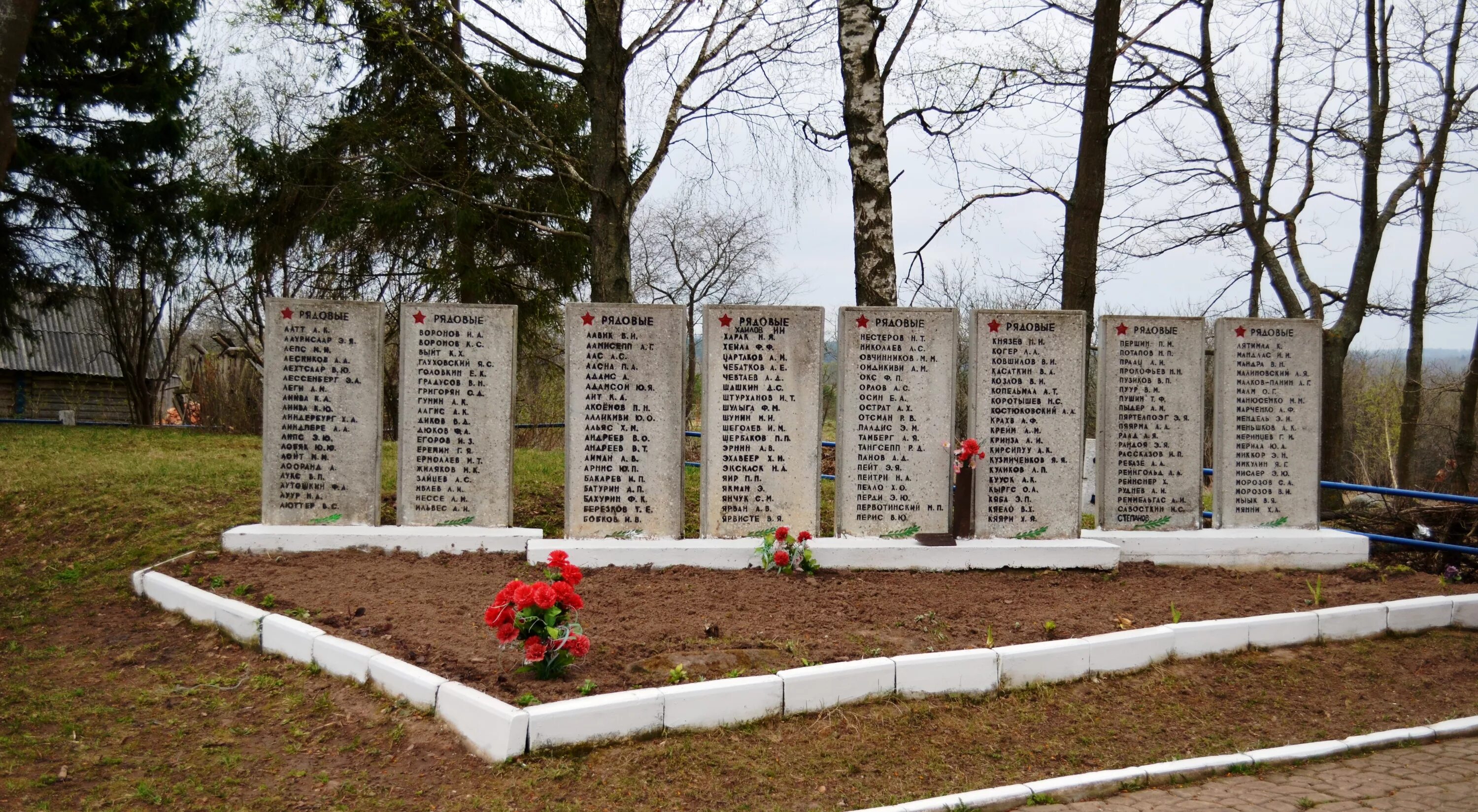 Захоронения псковской области. Мемориал Братская могила 1941-1945. Д.Борки Псковской области Братская могила. Мемориал Братская могила Ленинградская обл. РЖЕВСКИЙ мемориал Братская могила.