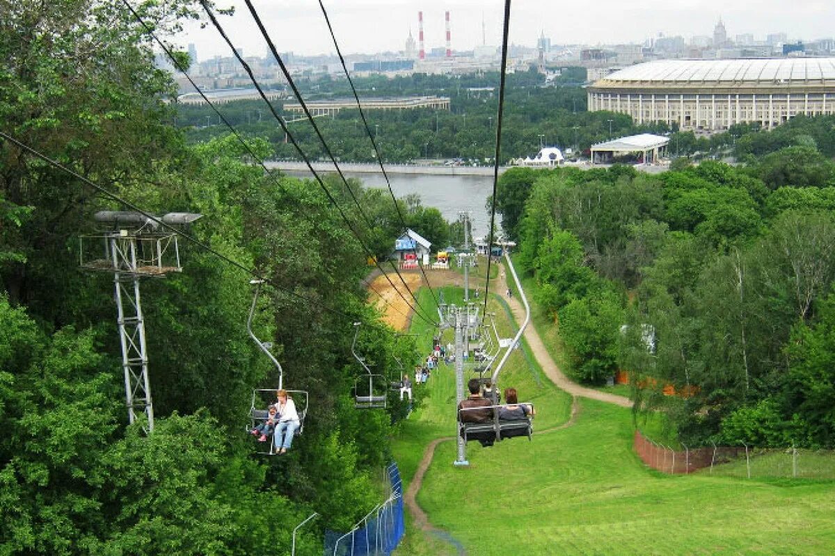 Воробьевы горы в Москве канатка. Фуникулер Воробьевы горы. Кресельная канатная дорога Воробьевы горы. Канатная дорога Лужники — воробьёвы горы.