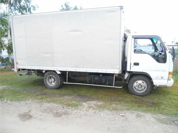 Перевозки до 3 тонн. Рено грузовик до 3. Мерседес категории с. Man 10 тонник гидроборт. 5 тонны.