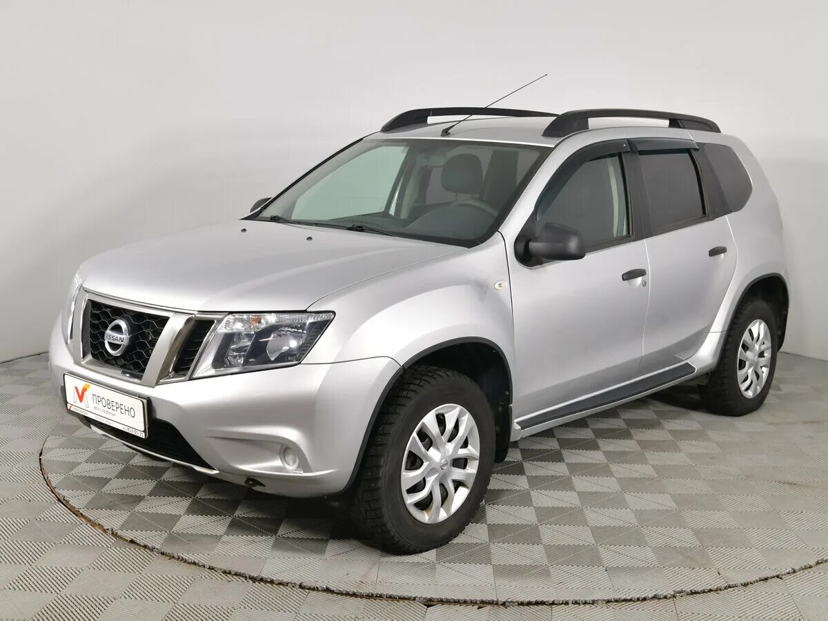 Купить Nissan Terrano 1.6 MT (102 л.с.) 2015 года, с пробегом в кредит Ниссан Те