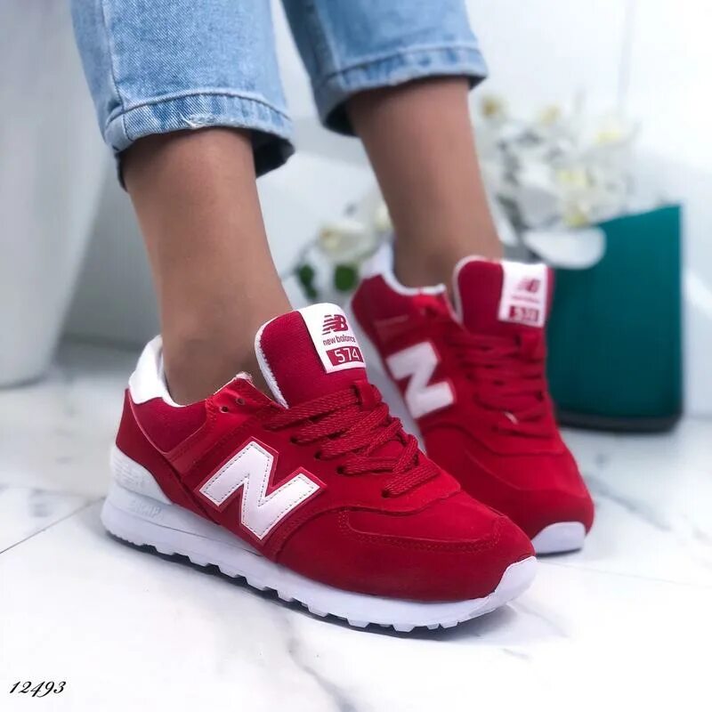 Кроссовки new balance цвета. Нью бэланс красные кроссовки. New Balance 527 красные женские. Ботинки Нью бэланс красные. Кроссовки Нью баланс женские красные замшевые.