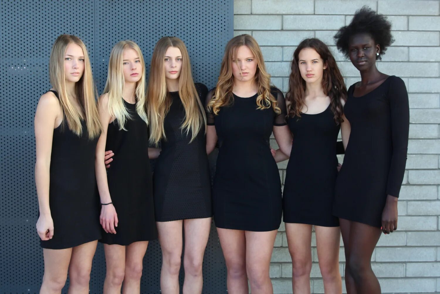 Fashion model casting. Кастинг прикол. Групповые кастинги девушек. Кастинг девушек для съемок. Куча девушек.