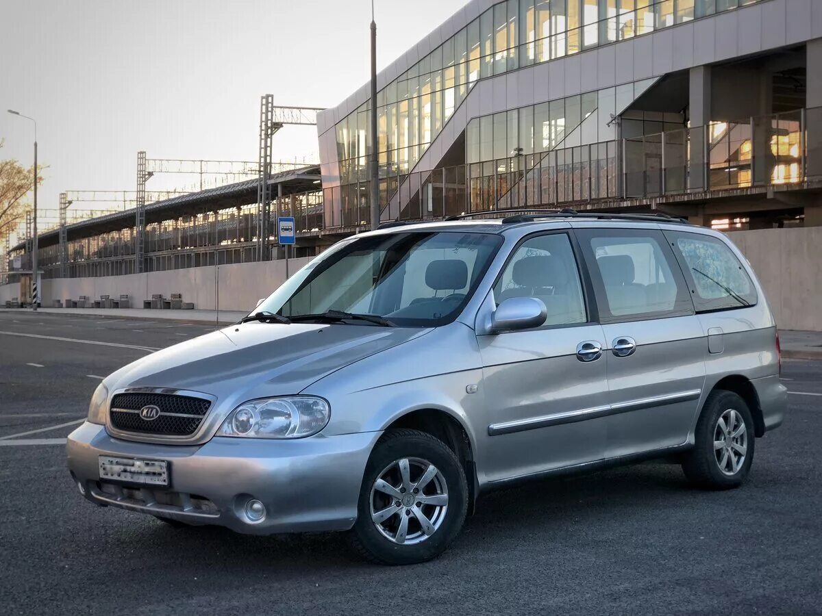 Киа карнивал с пробегом россия. Kia Carnival 2004. Kia Carnival i Рестайлинг 2004. Kia Carnival, 2003 2.5 MT. Киа Карнивал 2004.