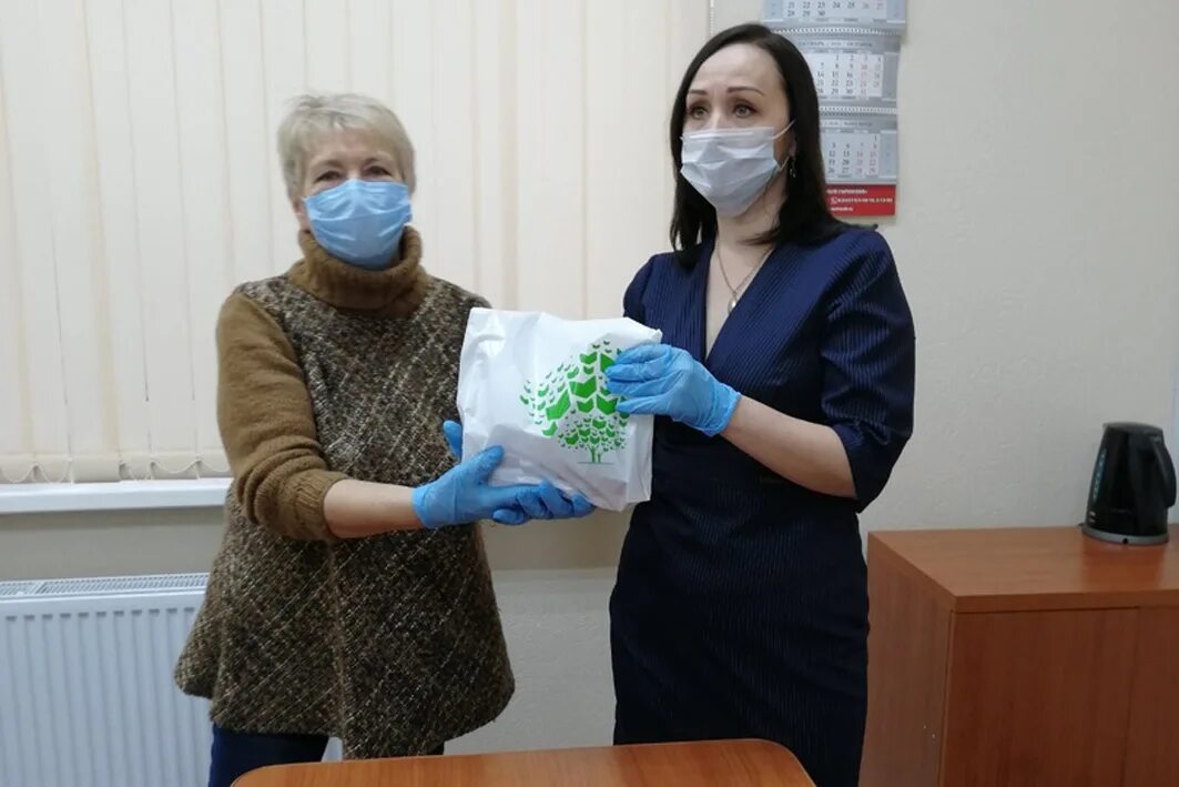 Вызов врача кунгур. Ленская больница кунгур. Медики кунгура фото. Городская больница кунгур гоголя номер телефона. Вызов хирурга на дом.