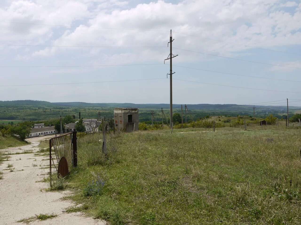 Село Фурмановка Бахчисарайский район. Фурмановка (Крым). Село Фурмановка Бахчисарайский район достопримечательности. Село дачное Бахчисарайский район.