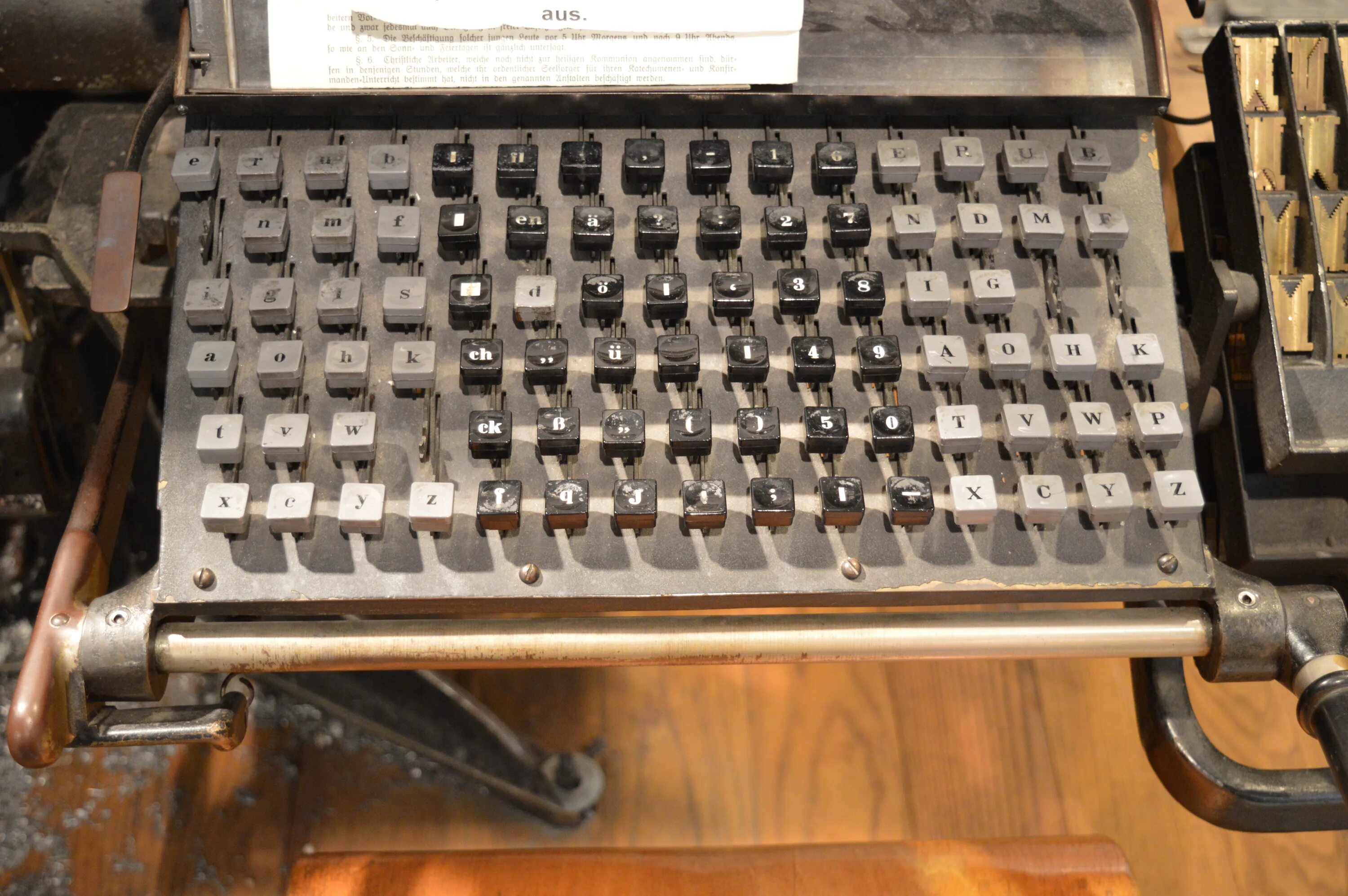 Machine keyboard