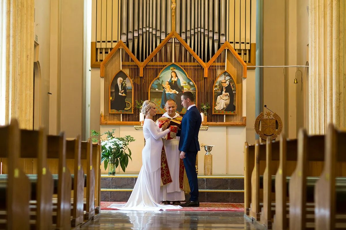 венчание в италии в католической церкви. католическое венчание. венчание в католической церкви. венчание в лютеранской церкви. венчаются ли католики.