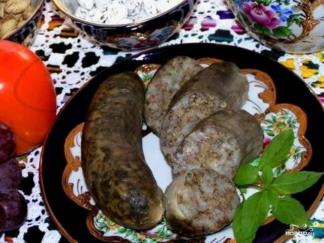 Колбаса домашняя с мясом картофелем. ХАСИП шурва. ХАСИП колбаса. Татарская кухня Тутырма. ХАСИП узбекский.