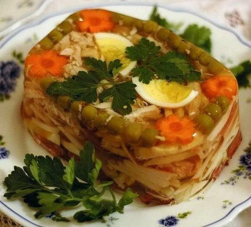 Рецепты заливного фото. Заливное. Красивое заливное. Заливное мясо. Заливное из курицы.