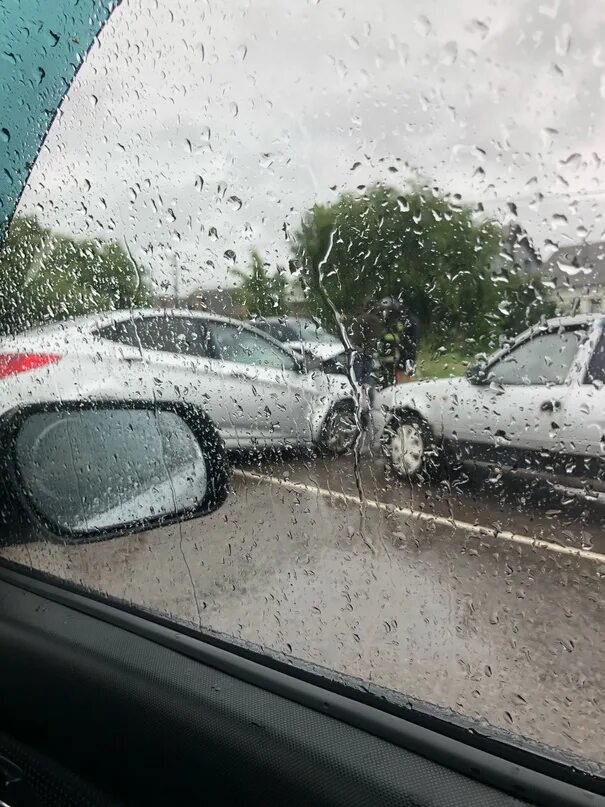 Авария в Воронеже сегодня. Авария в Воронеже сегодня на мосту. Калач Воронежской авария на мосту вчера.