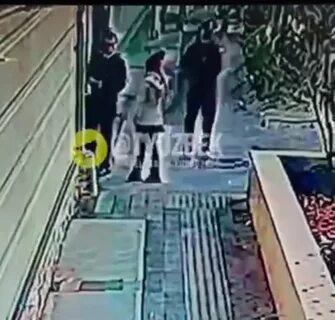 Парни затащили школьницу в бункер