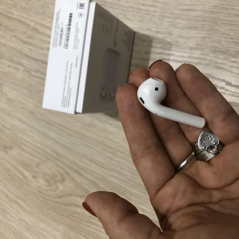 Сломанные наушники AIRPODS. Сломанные AIRPODS 2. Левый наушники AIRPODS 3 купить. Купить правый наушник от AIRPODS 1.