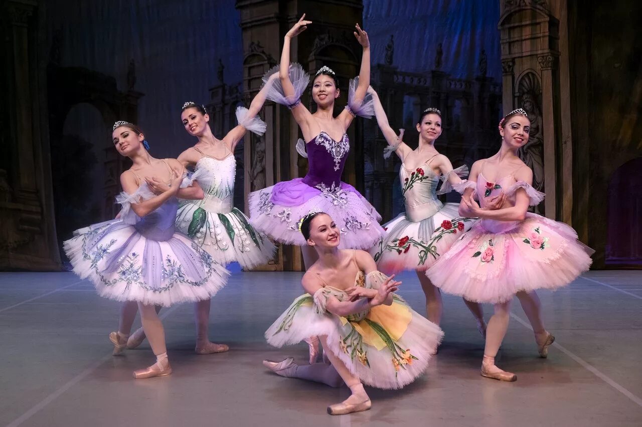 балет спящая красавица эрмитажный театр. дон кихот балет якобсона. театр русский балет лебединое озеро. спб театр балета им. щелкунчик балет эрмитажный театр.