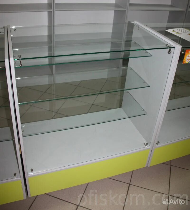 витрина для кубков 3-х секционная vdk2450. стеклянный стеллаж витрина. стеклянные витрины. витрина с подсветкой и фризом. 06 масса.