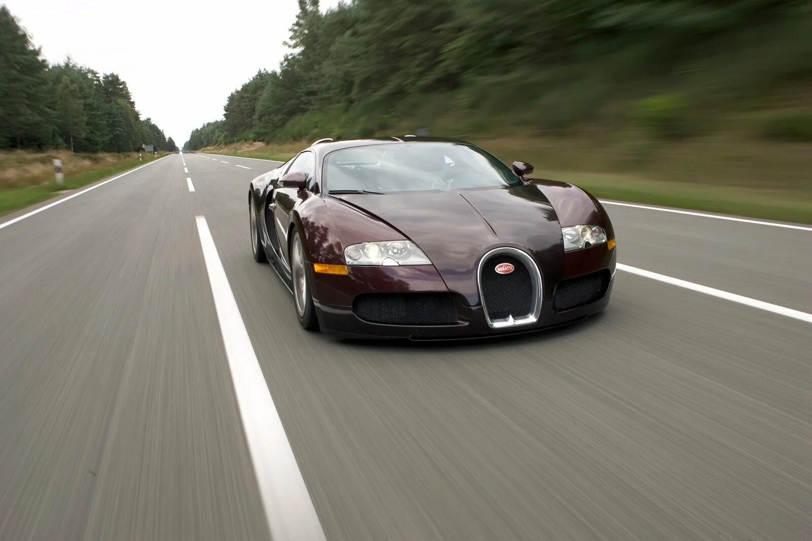 Включи ну машины. Bugatti Veyron 2005. Бугатти Вейрон 2005 года. Бугатти 16. Бугатти Вейрон 16 4 super Sport.